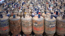 hotel-and-restaurant-association--protest-against-gas-cylinder-price-hike-n