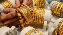 man-arrested-for-stealing-rs-38-lakh-worth-of-gold-to-start-business-for-girlfriend