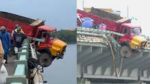 lorry-accident-in-thevara-bridge