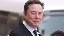 elon-musk-becomes-the-first-trillionaire-in-the-world