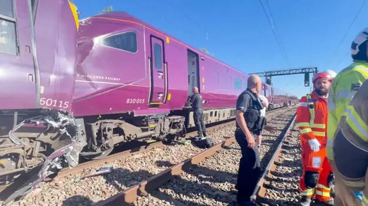 london-train-accident
