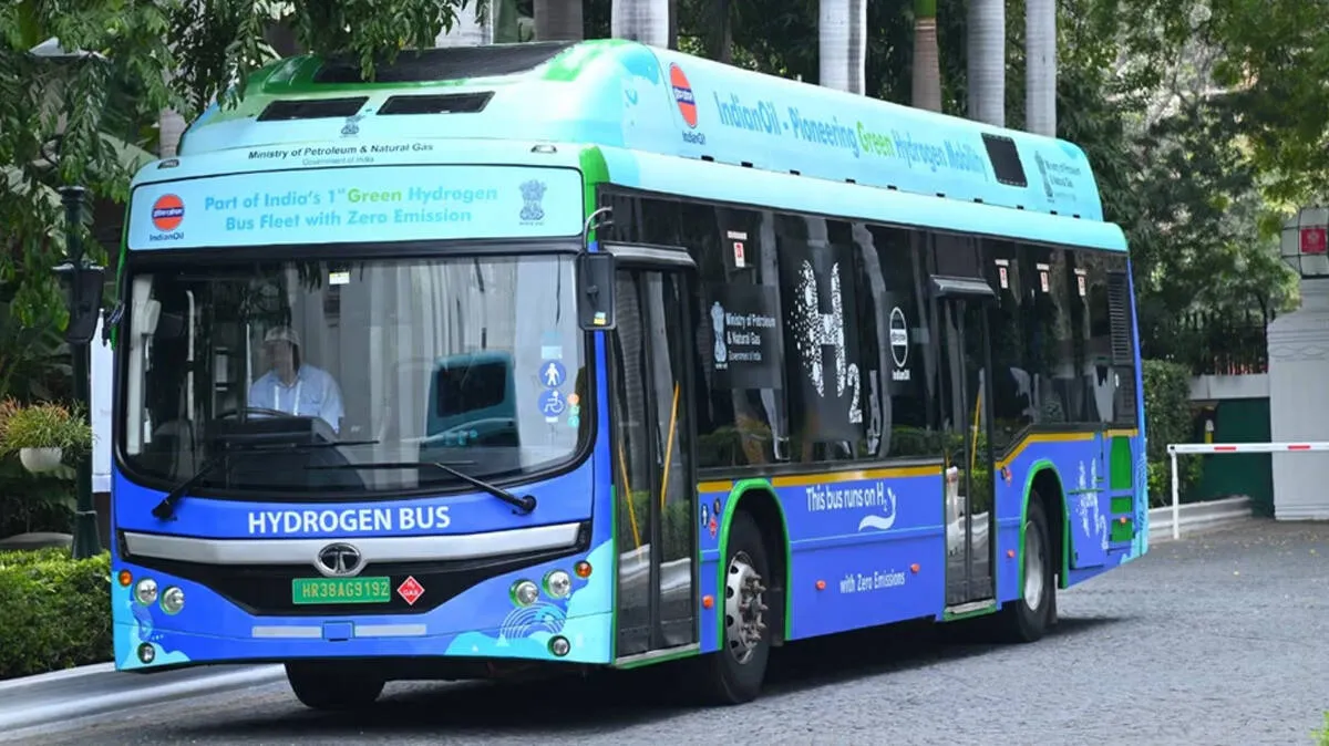 hydrogen-bus-