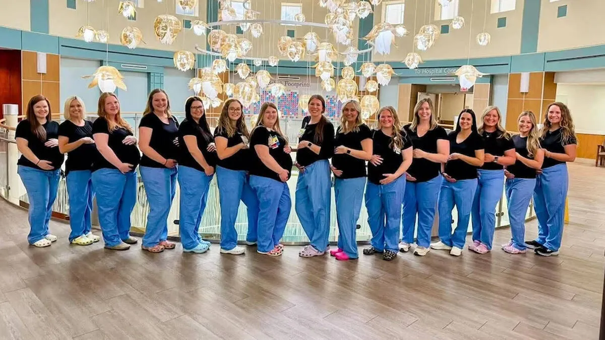17-pregnant-nurses