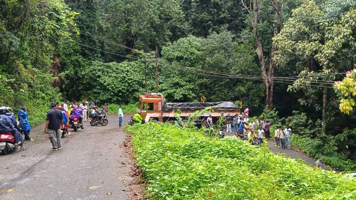 ponmudi ponmudi