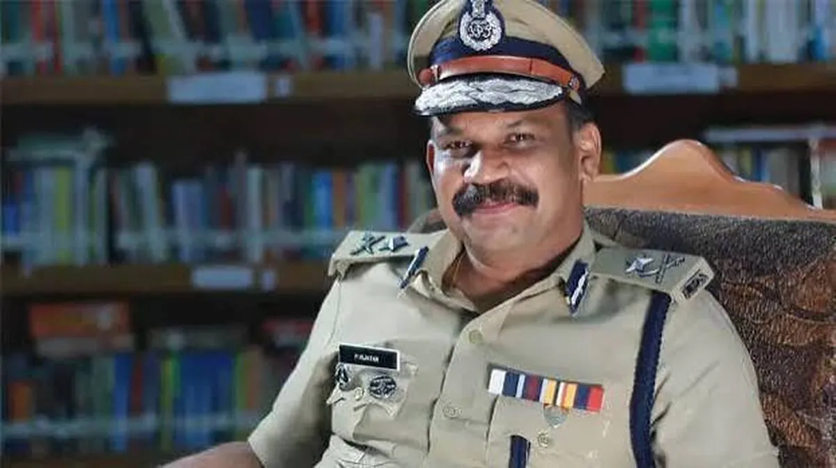 പുണ്യം പൂങ്കാവനം:  പി.വിജയന്  ക്ലീൻ ചിറ്റ്