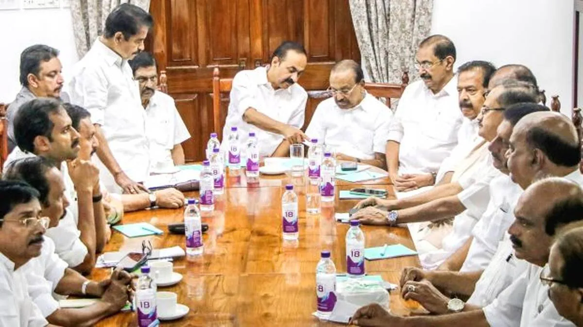 മദ്യനയത്തിന്റെ 'വീര്യം' 
പഠിക്കാൻ ഉപസമിതി