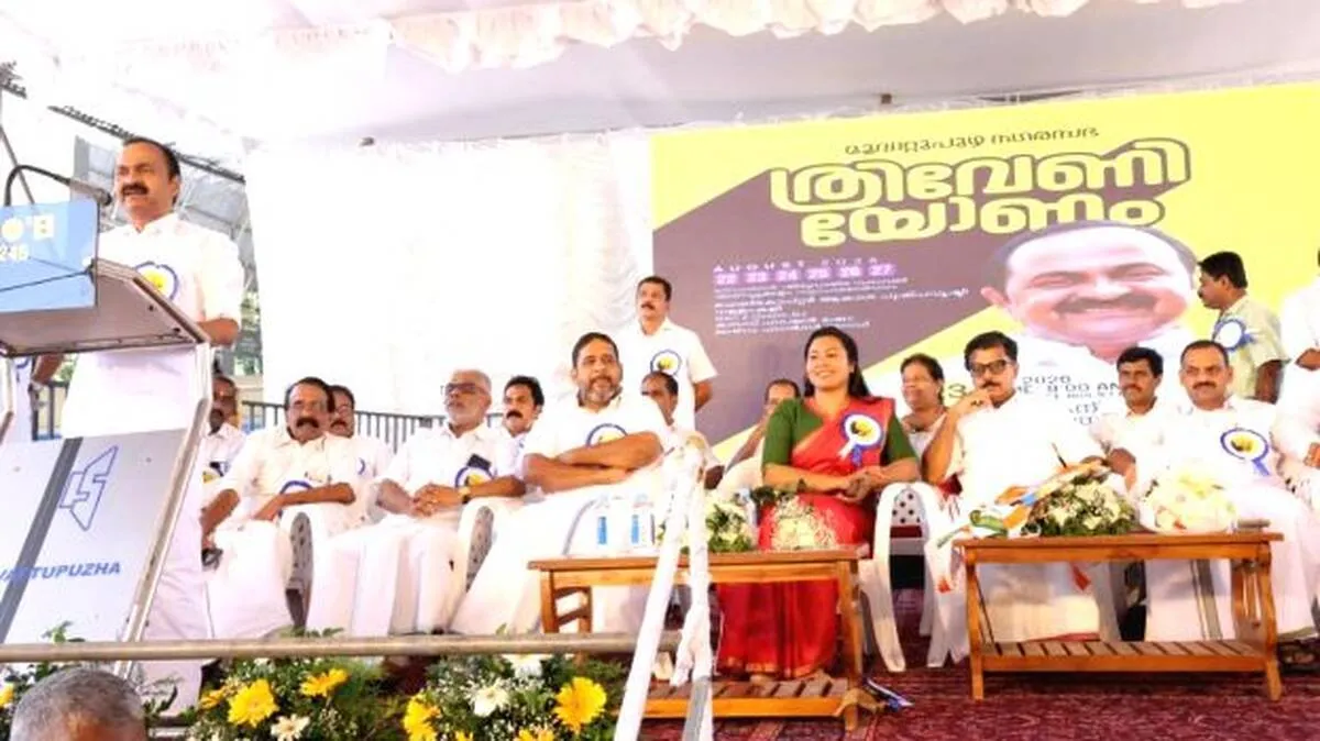 പ്രഖ്യാപനവുമായി മുഖ്യമന്ത്രി:
'മൂവാറ്റുപുഴ ജില്ല പരിഗണനയിൽ"