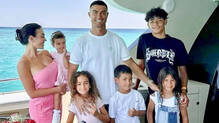cristiano-ronaldo-with-hi