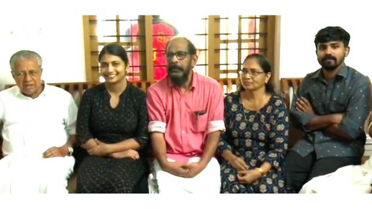 mala-annamanda-pinarayi-