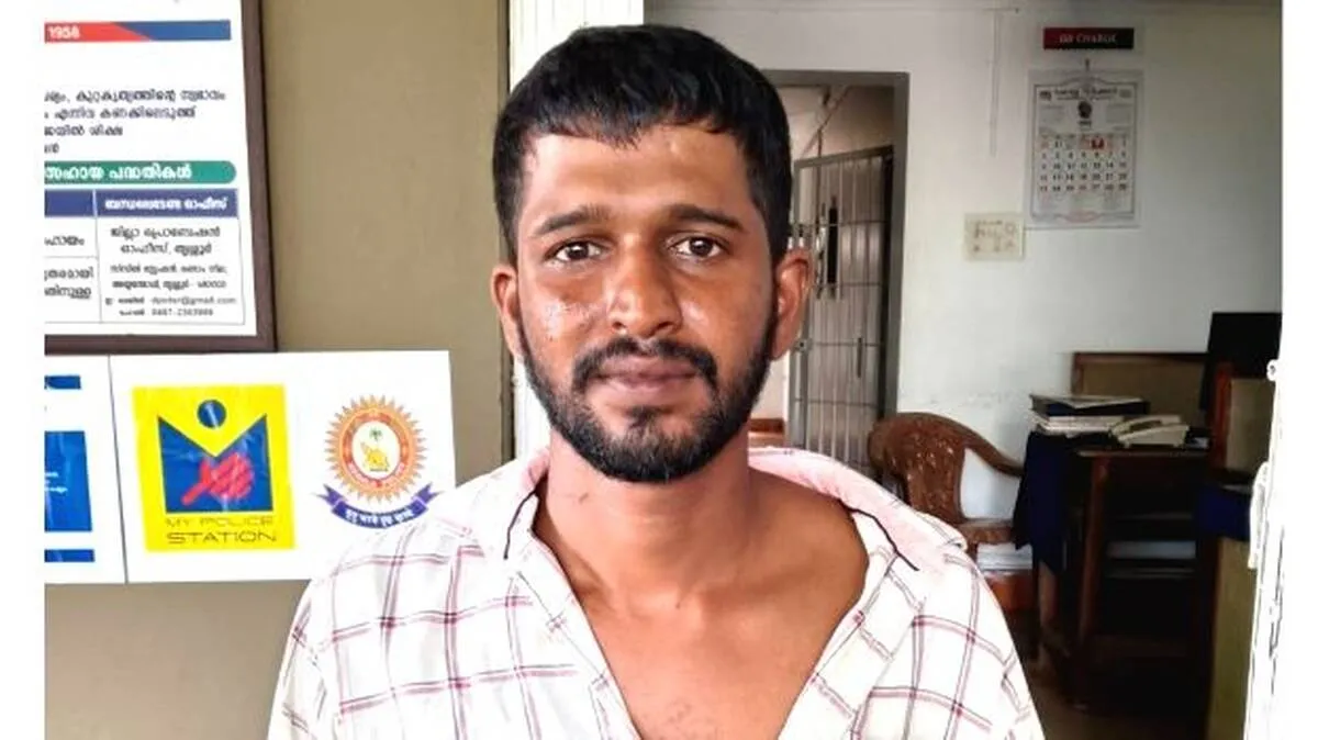 കൈവിലങ്ങുമായി രക്ഷപ്പെട്ട പ്രതിയെ മണിക്കൂറുകൾക്കകം പിടികൂടി