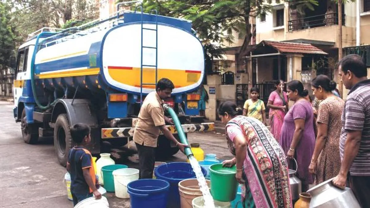 ടാങ്കർ  കുടിവെള്ളം:   അഡ്മിനിസ്ട്രേറ്റീവ്  ചാർജ്
ചുമത്തിയതിൽ  എതിർപ്പ്