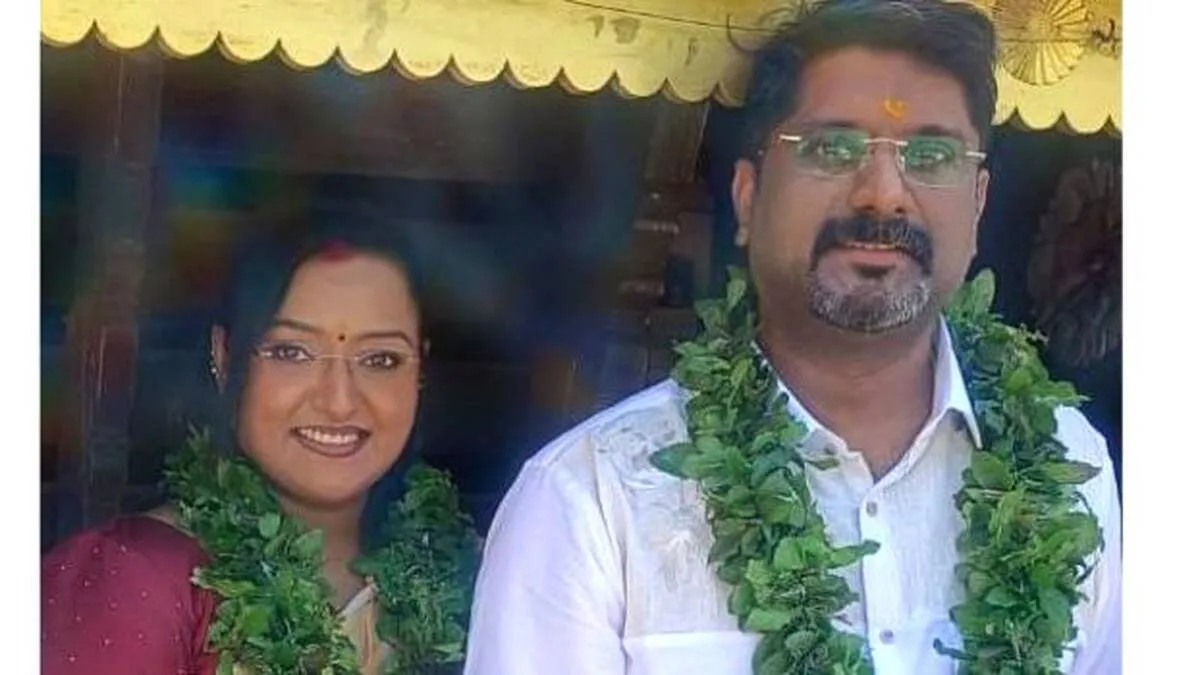 സ്വപ്‌ന സുരേഷും സരിത്തും
വിവാഹിതരായി
