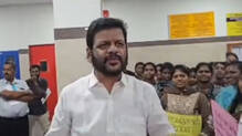palakkad-medical-college-house-surgeons-complains-against-v-k-sreekandan-m-p