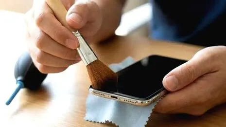 phone-cleaning.1788507800
