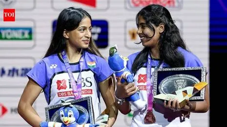 treesa-gayathri.1.4008295