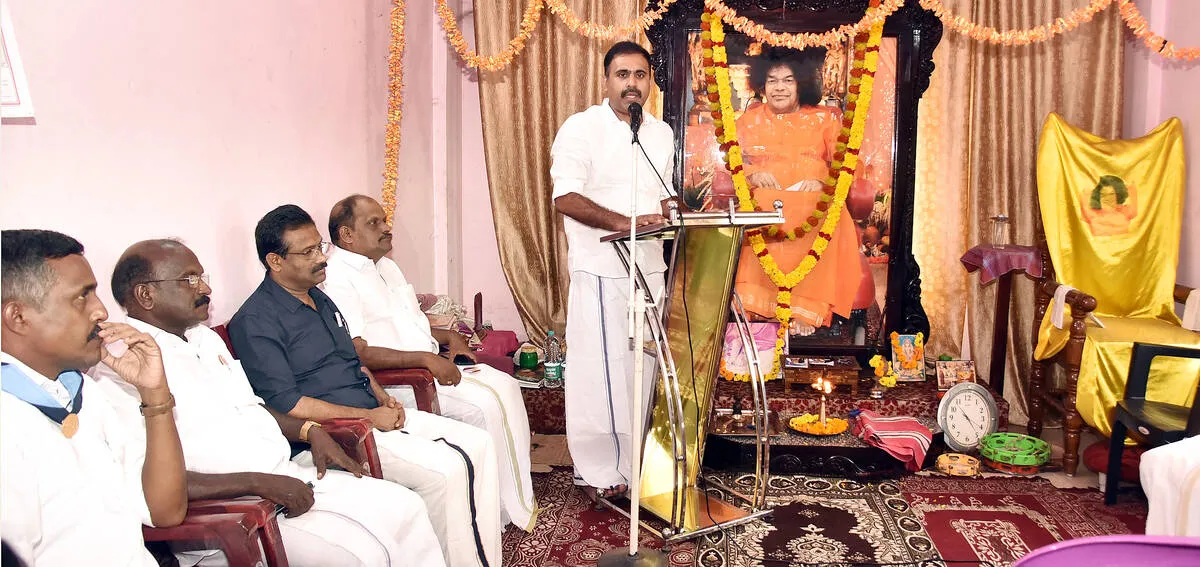 sathya-sai-baba