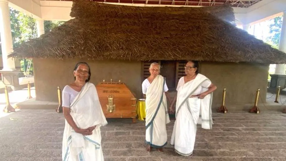 വയൽവാരം  വീടിന്റെ  സാഫല്യത്തിൽ  ഈ  സഹോദരിമാർ