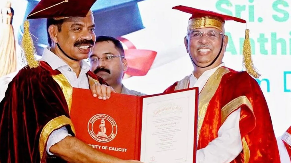'അർഹതയുണ്ടോയെന്ന് മക്കളോട് ചോദിച്ചു, ഈ ബഹുമതി സ്വീകരിക്കുമ്പോഴും ശ്രീനിവാസൻ ഒപ്പമുണ്ടെന്ന് വിശ്വസിക്കുന്നു'