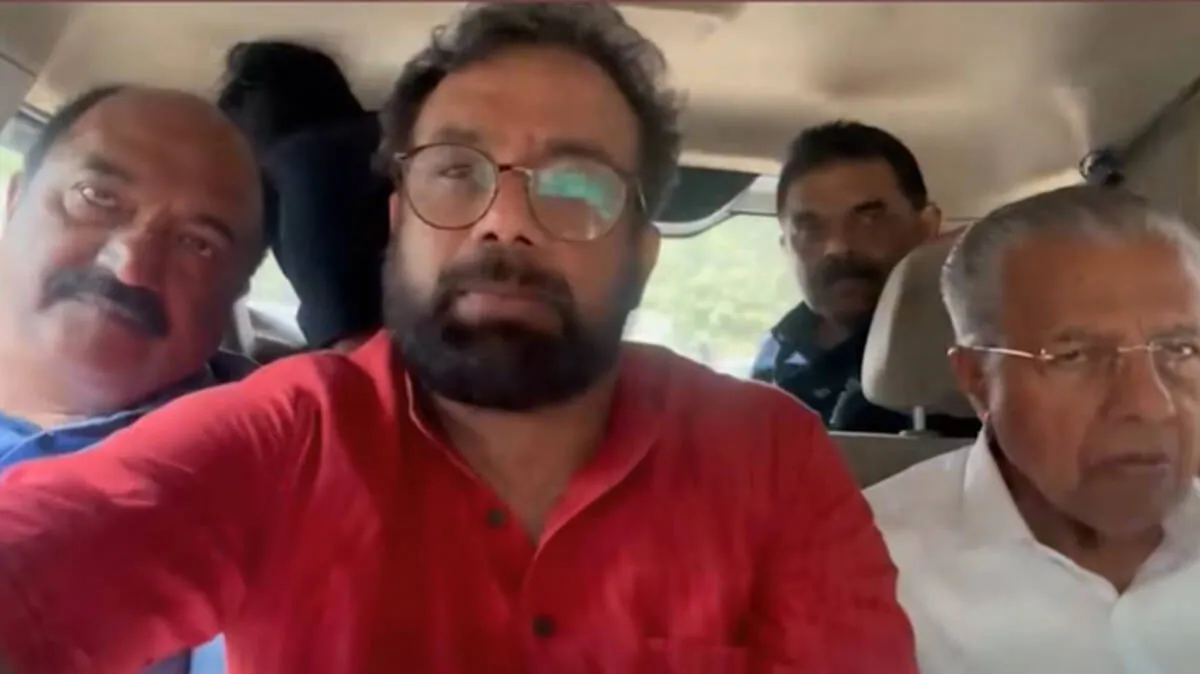 'പിണറായിയെ പോലൊരു നേതാവിനെ ബൊലേറോ കാറിലിരുത്തി എങ്ങോട്ടാണെന്ന് അറിയാതെ കറക്കിക്കൊണ്ടിരിക്കുകയാണ്'