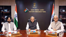 former-ias-officers-support-sir-and-eelction-commision