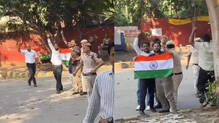 jantar-mantar-protest-cockroach-janata-party-delhi-police