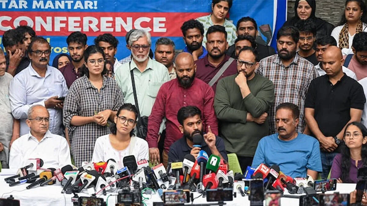 abhijith-neha-prakashraj