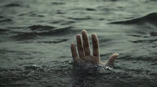 drowns